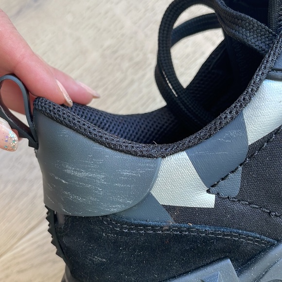 Valentino Garavani Rockrunner Plus Sneakers - Picture 13 of 14